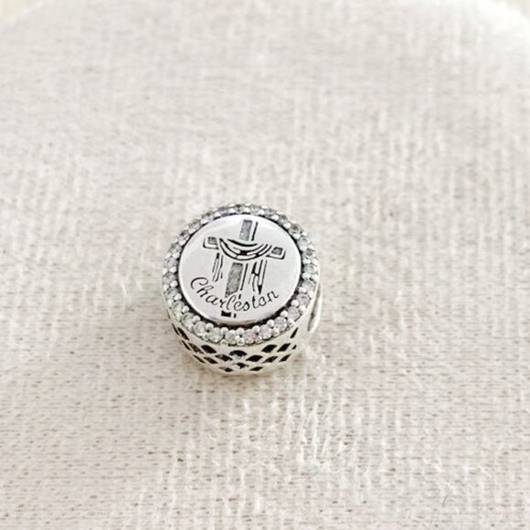 Pandora Charleston He Is Risen Charm - Picture 1 of 3